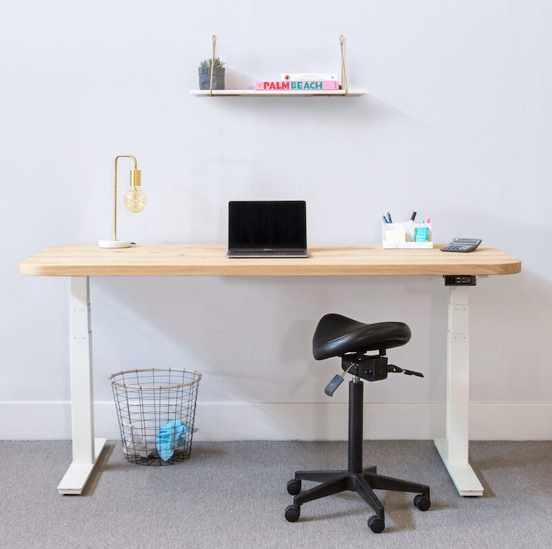 Zit sta bureau Eikenhout 180 cm met ronde hoeken