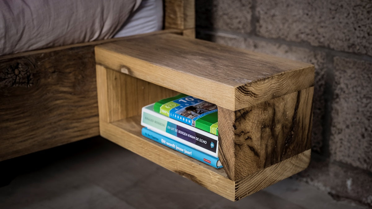 Oud eiken nachtkastje Hangover Barnwood