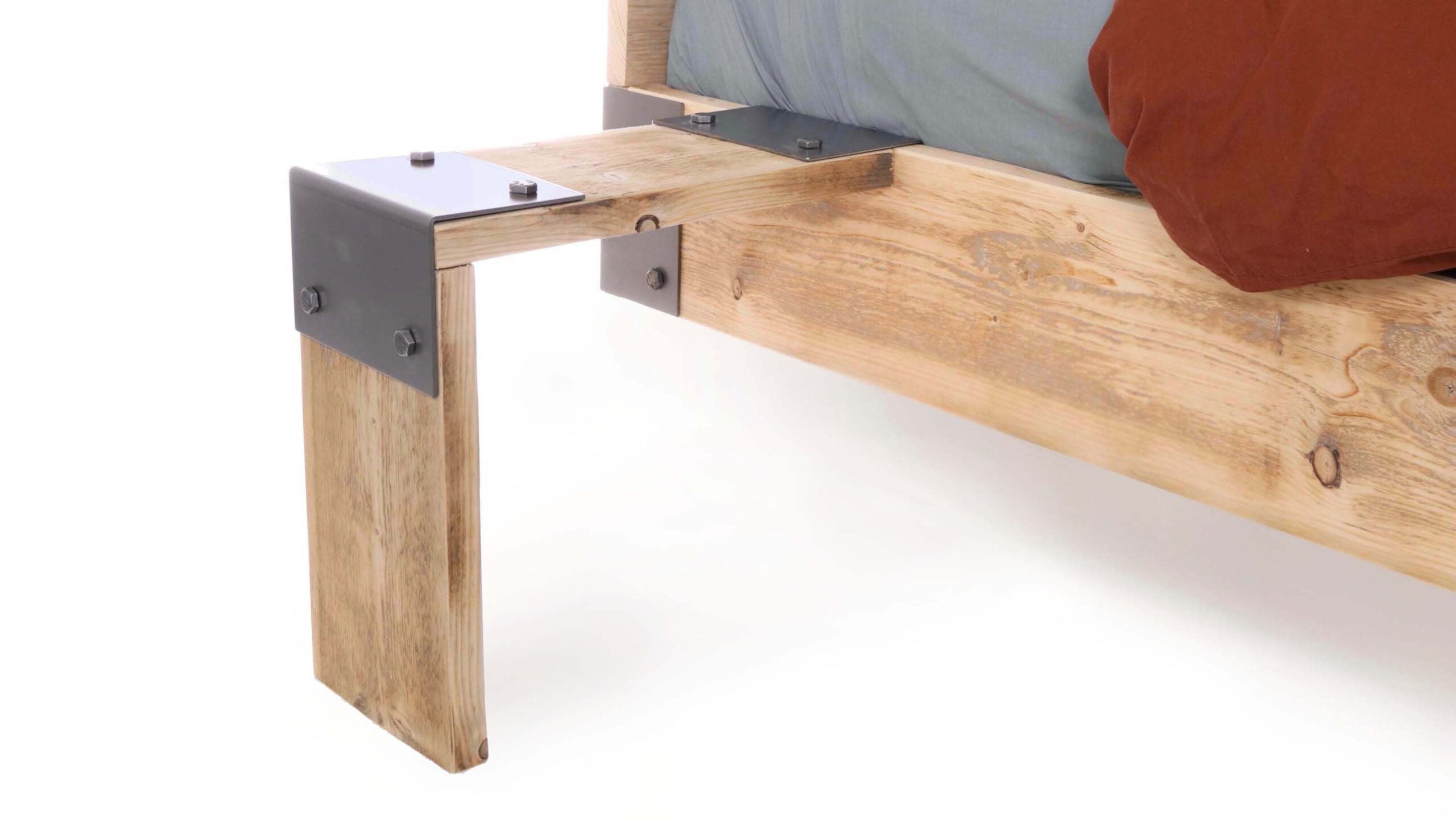 Steigerhouten nachtkastje Trompa