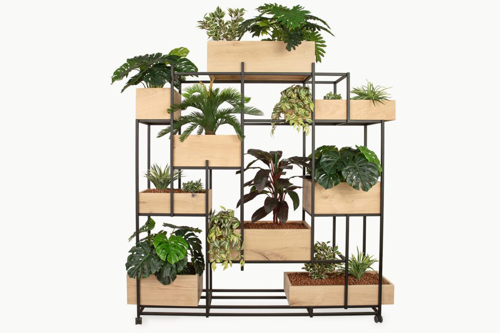 Roomdivider op wielen. Zwart staal frame met eikenhouten bakken en luxe kunstplanten